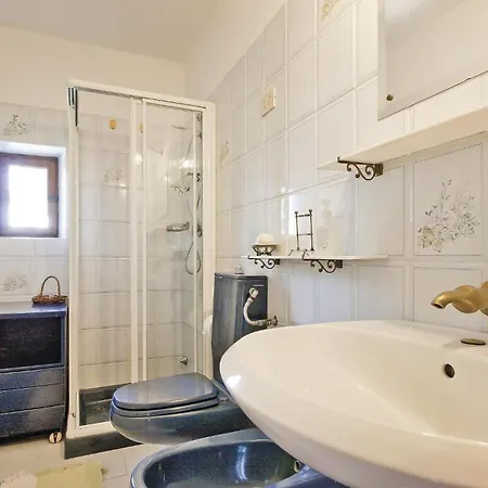 Holiday home Tutignano