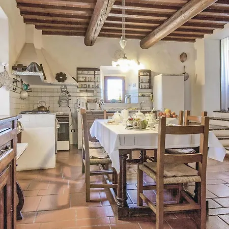 Tutignano Tatil Evi *